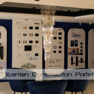 Showroom ndricimi, priza dhe celesa Showroom ndricimi, priza dhe celesa